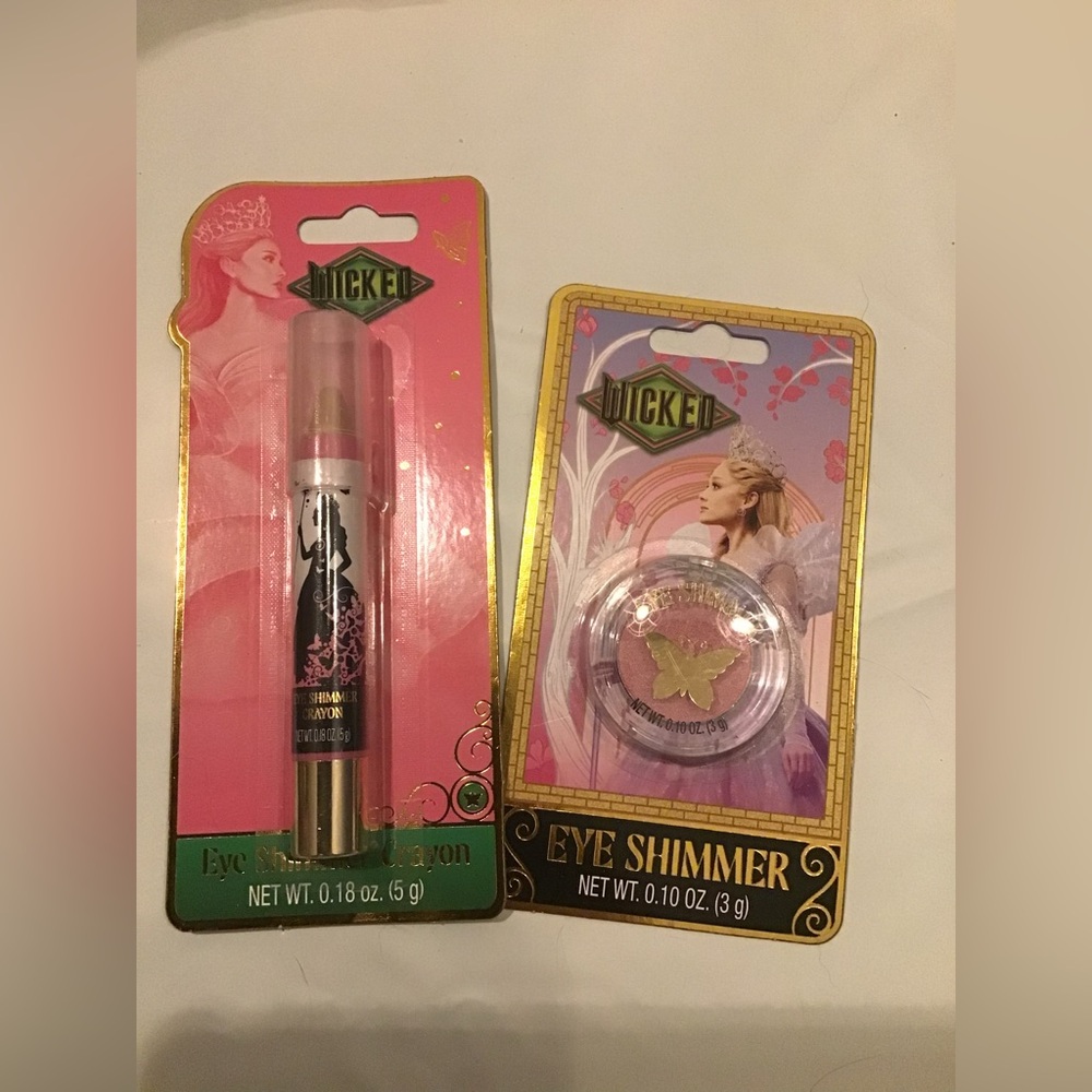 Wicked Glinda eye shimmer and crayon set pink -NEW